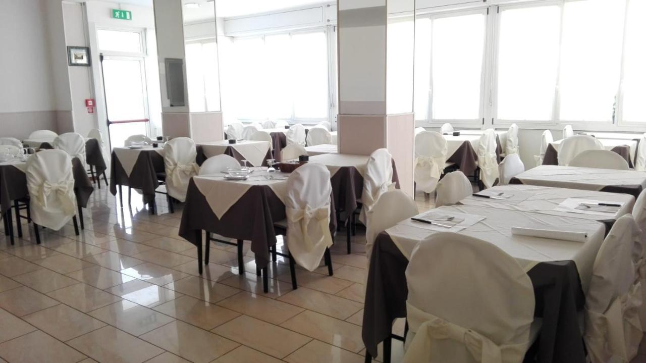 Hotel Marisa Riccione Zewnętrze zdjęcie