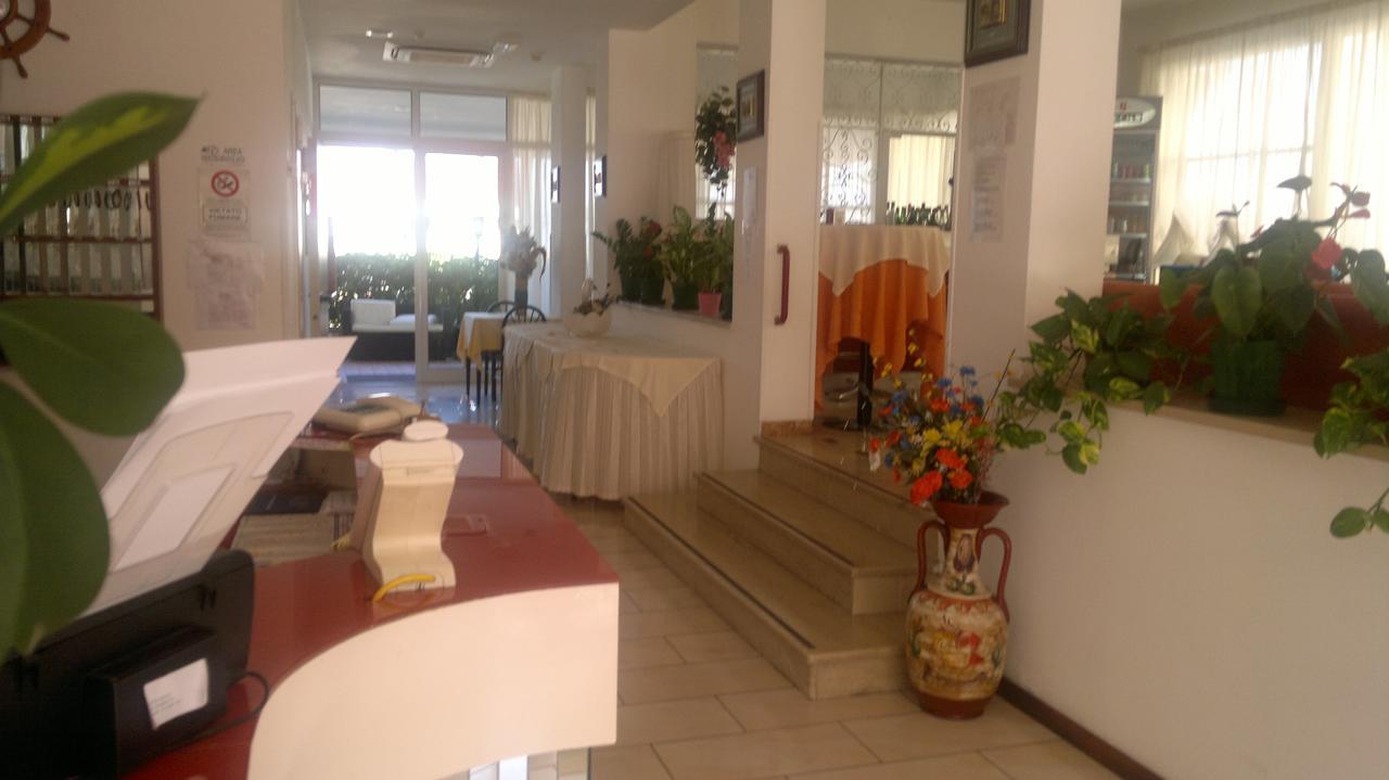 Hotel Marisa Riccione Zewnętrze zdjęcie