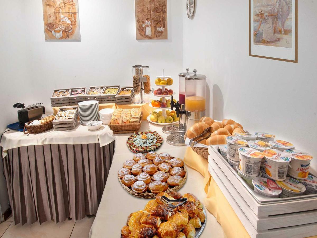 Hotel Marisa Riccione Zewnętrze zdjęcie